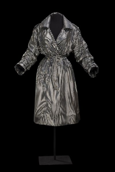 Hollywood Paradise 1984 (titre d'usage) costume de scène ; trench-coat CNCS-2023.5.2.0