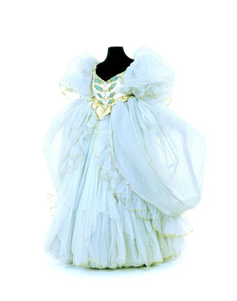 Cendrillon 1986 (titre d'usage) (Rôle : Cendrillon) D-ONP-86CD001 costume de scène